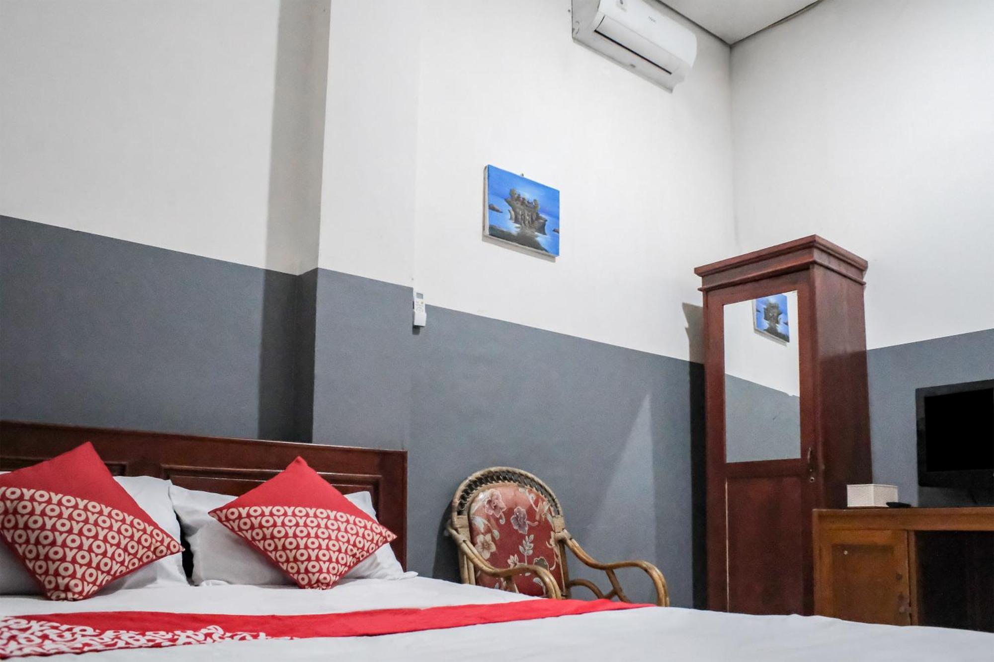 ג'איפורה Oyo 93117 Penginapan Tiga Dara מראה חיצוני תמונה